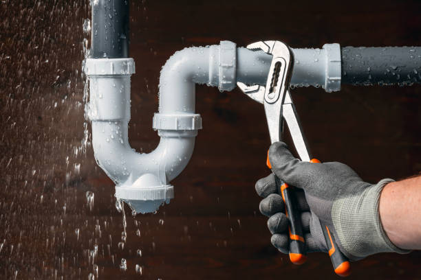 Professional Leak Detection technician working in Pembroke, NC